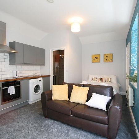 Albion Street Serviced Apartments Челтнъм Екстериор снимка